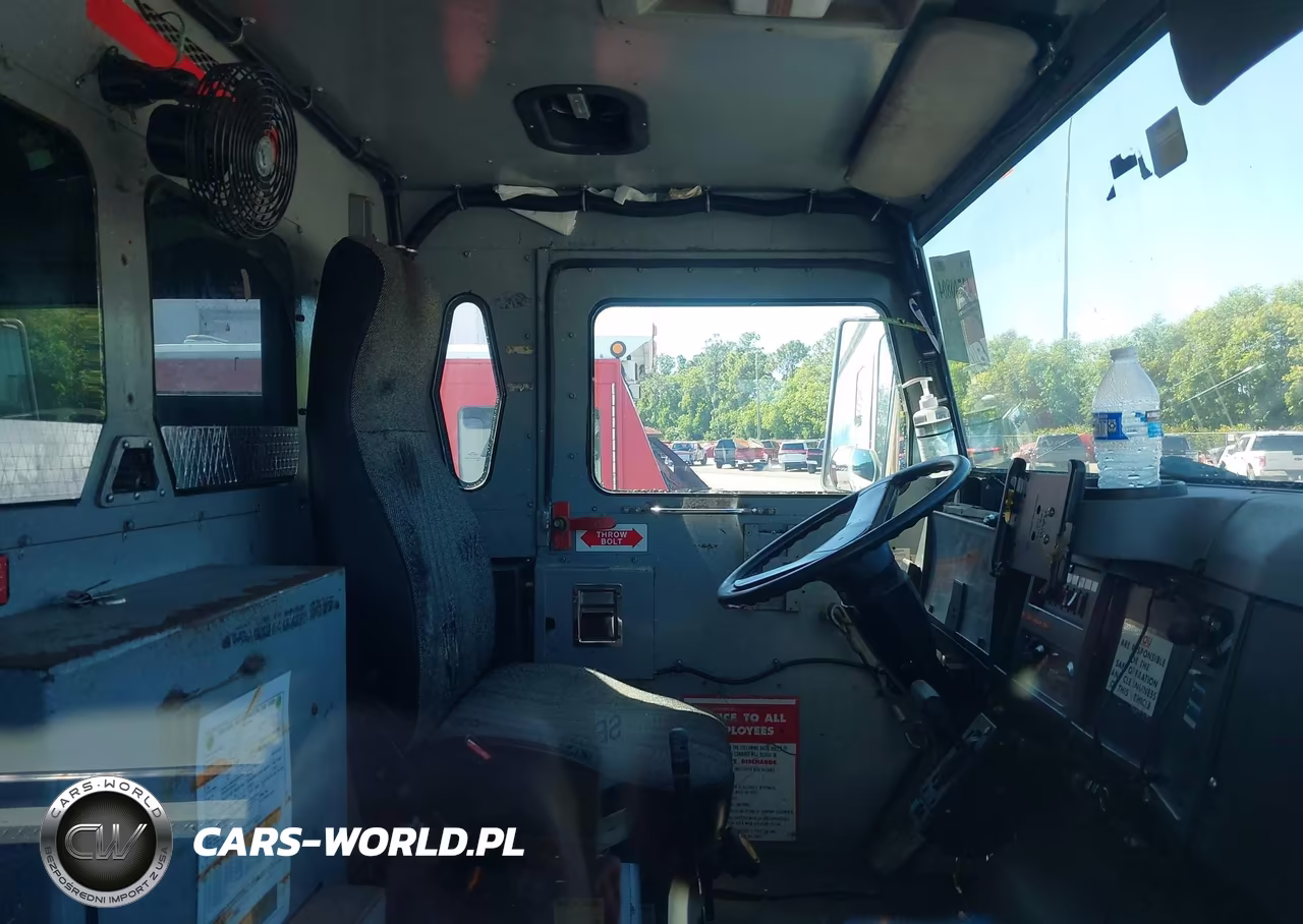 2001 International 4000 4700 VIN:1HTSCAAM61H382810 - 6