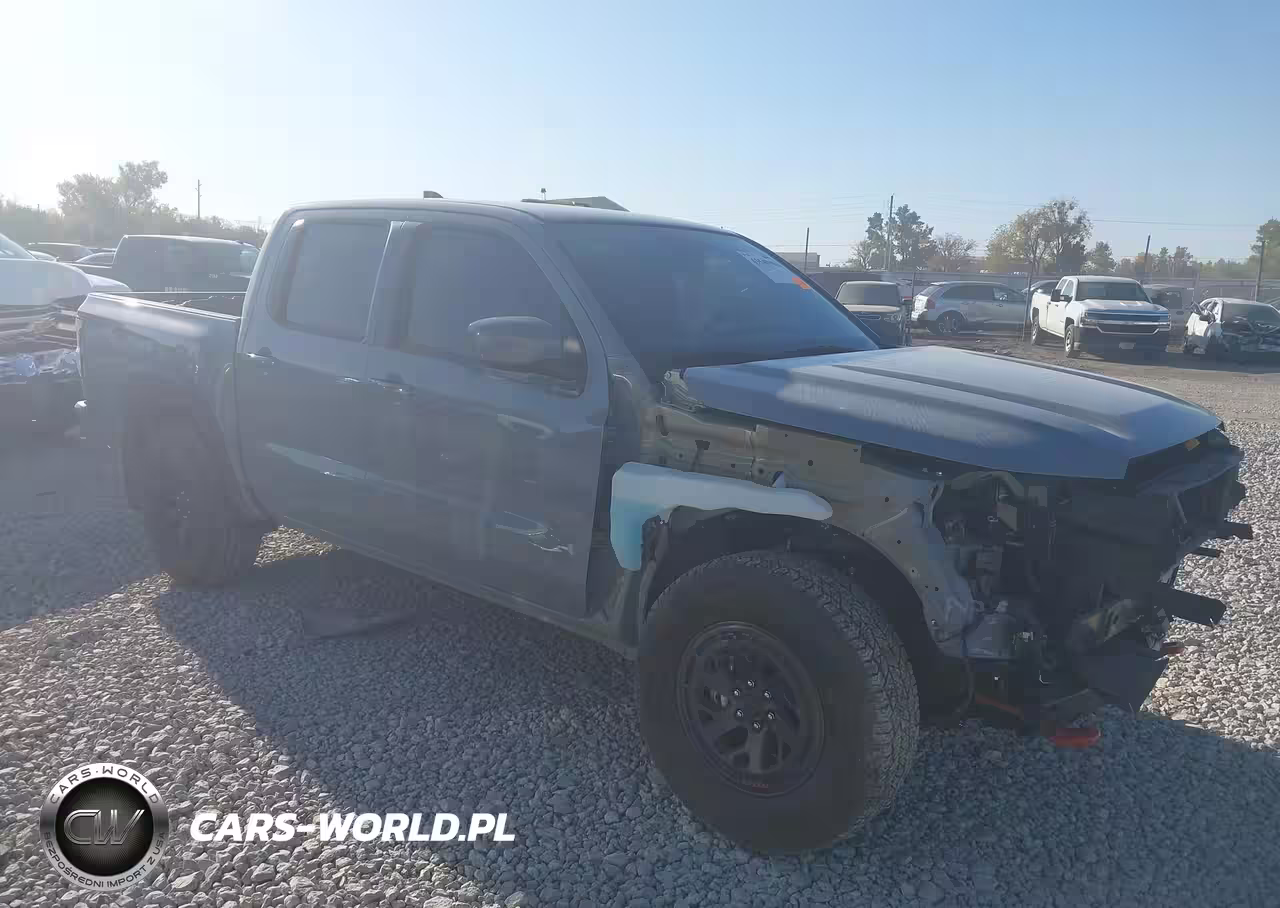 2025 Nissan Frontier Pro-4X 4X4