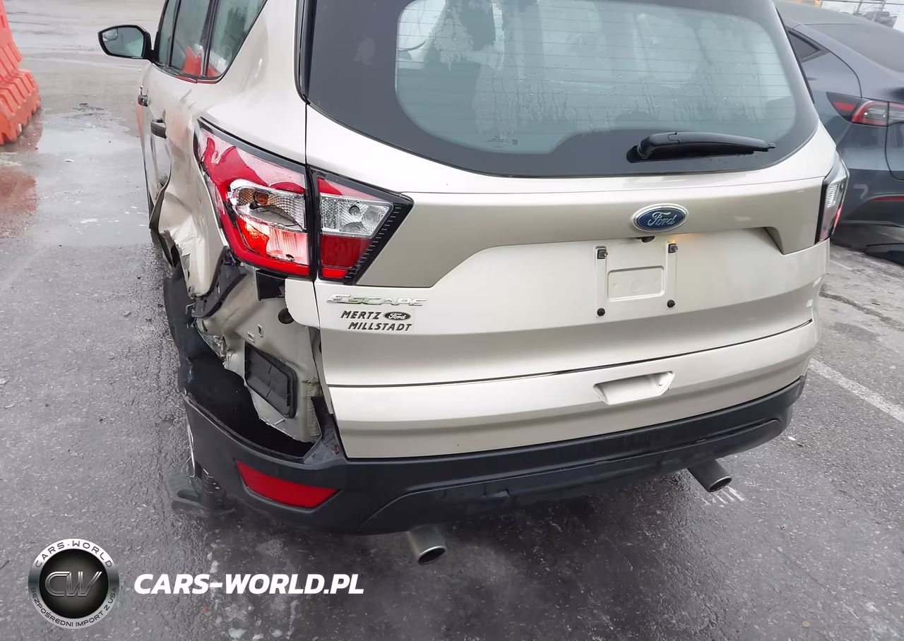 2018 Ford Escape S VIN:1FMCU0F7XJUA18985 - 16
