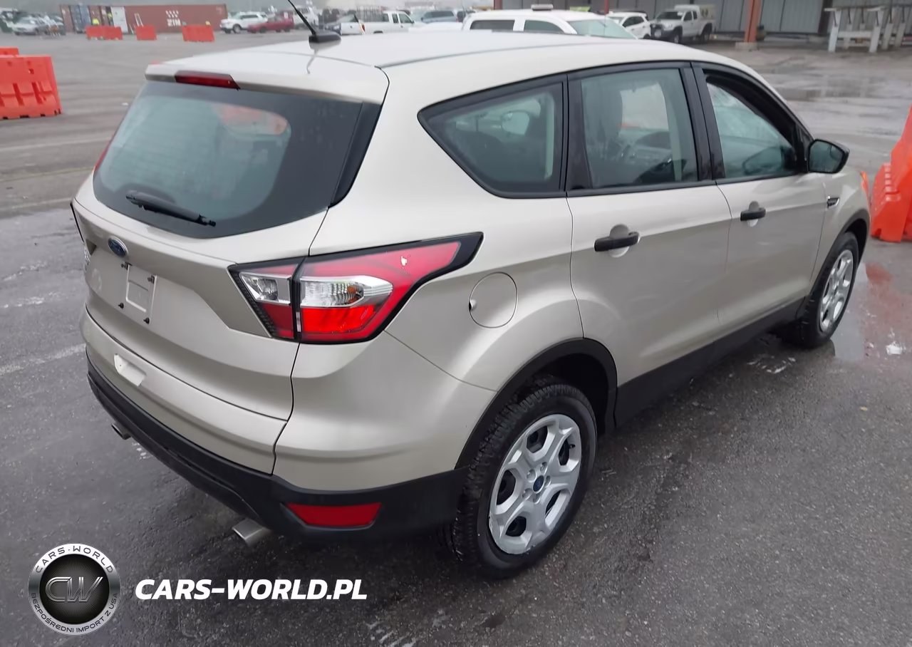2018 Ford Escape S VIN:1FMCU0F7XJUA18985 - 4