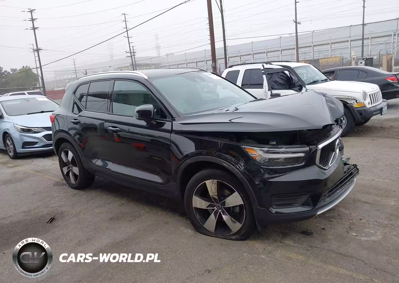 2020 Volvo Xc40 T5 Momentum