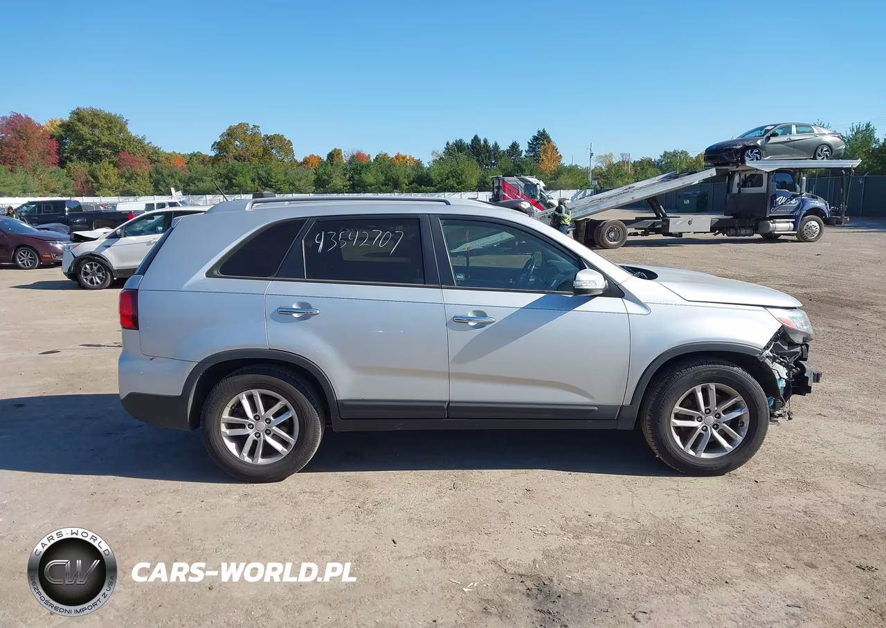 2014 Kia Sorento Lx VIN:5XYKT3A62EG496361 - 14