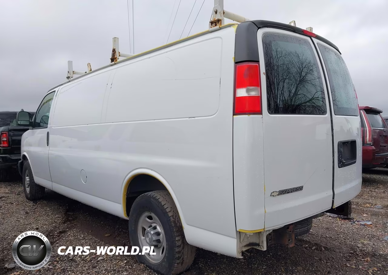 2017 Chevrolet Express 2500 Work Van VIN:1GCWGBFF8H1306446 - 3