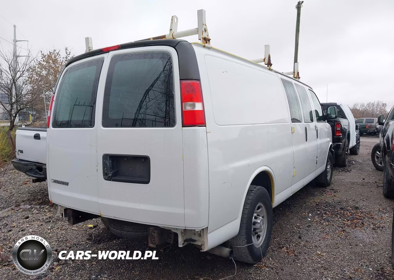 2017 Chevrolet Express 2500 Work Van VIN:1GCWGBFF8H1306446 - 4