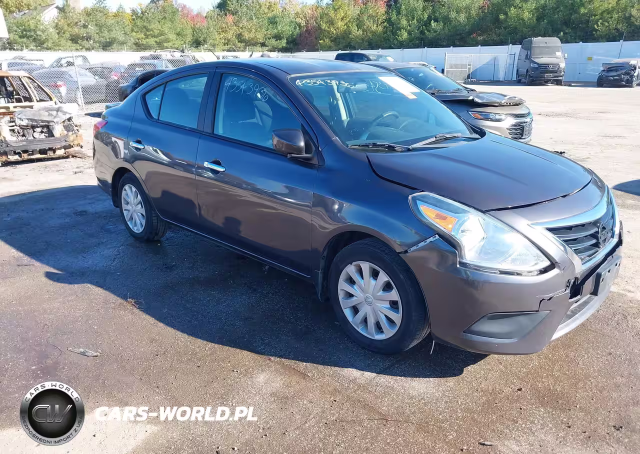 2015 Nissan Versa 1.6 Sv