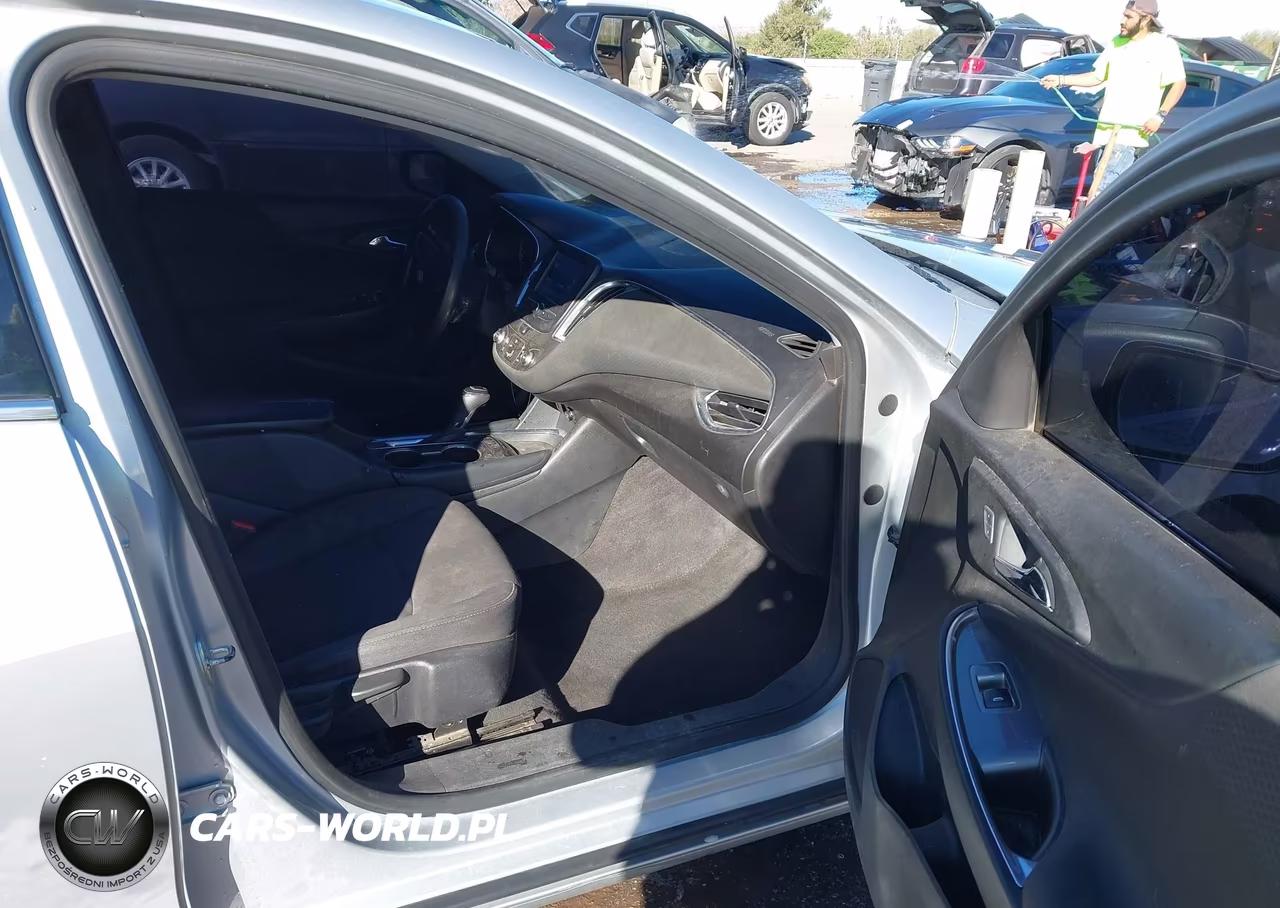 2018 Chevrolet Malibu Lt VIN:1G1ZD5ST8JF159081 - 5