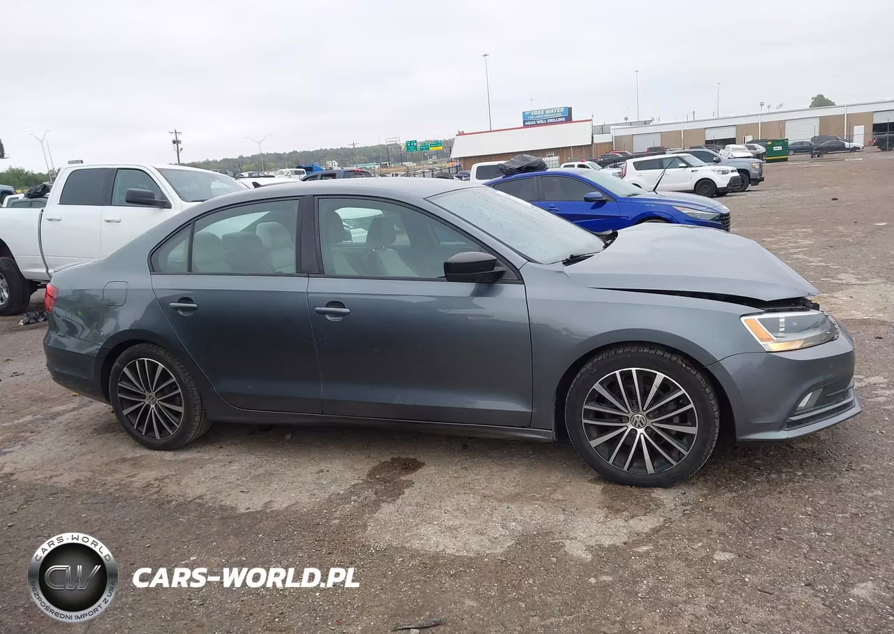 2016 Volkswagen Jetta 1.8T Sport VIN:3VWD17AJ8GM255319 - 13