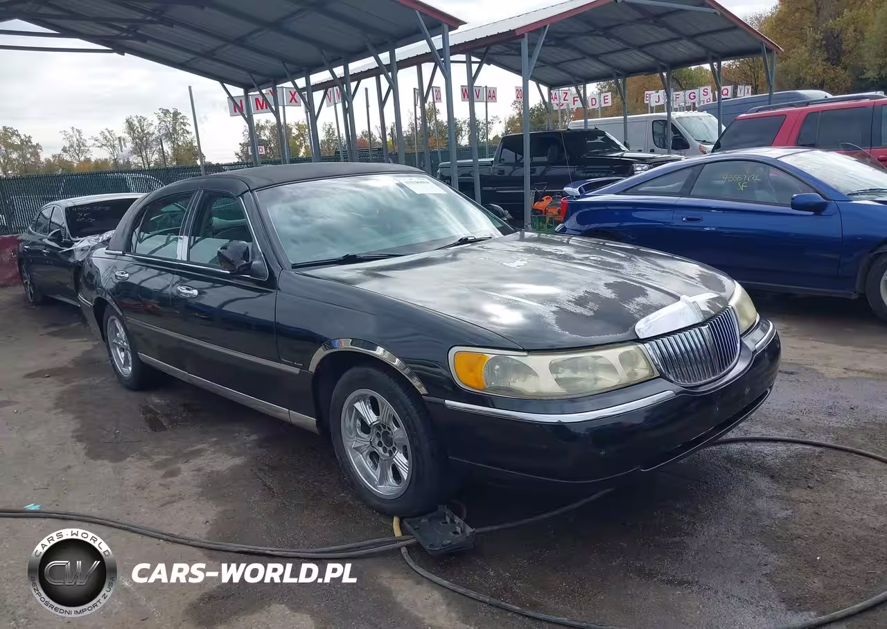 2000 Lincoln Town Car Executive