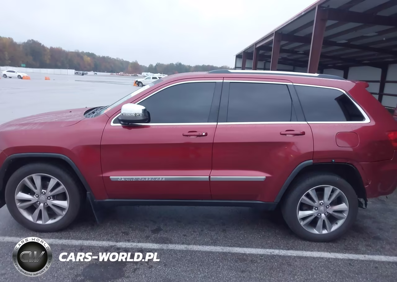 2013 Jeep Grand Cherokee Laredo VIN:1C4RJFAG5DC505717 - 14
