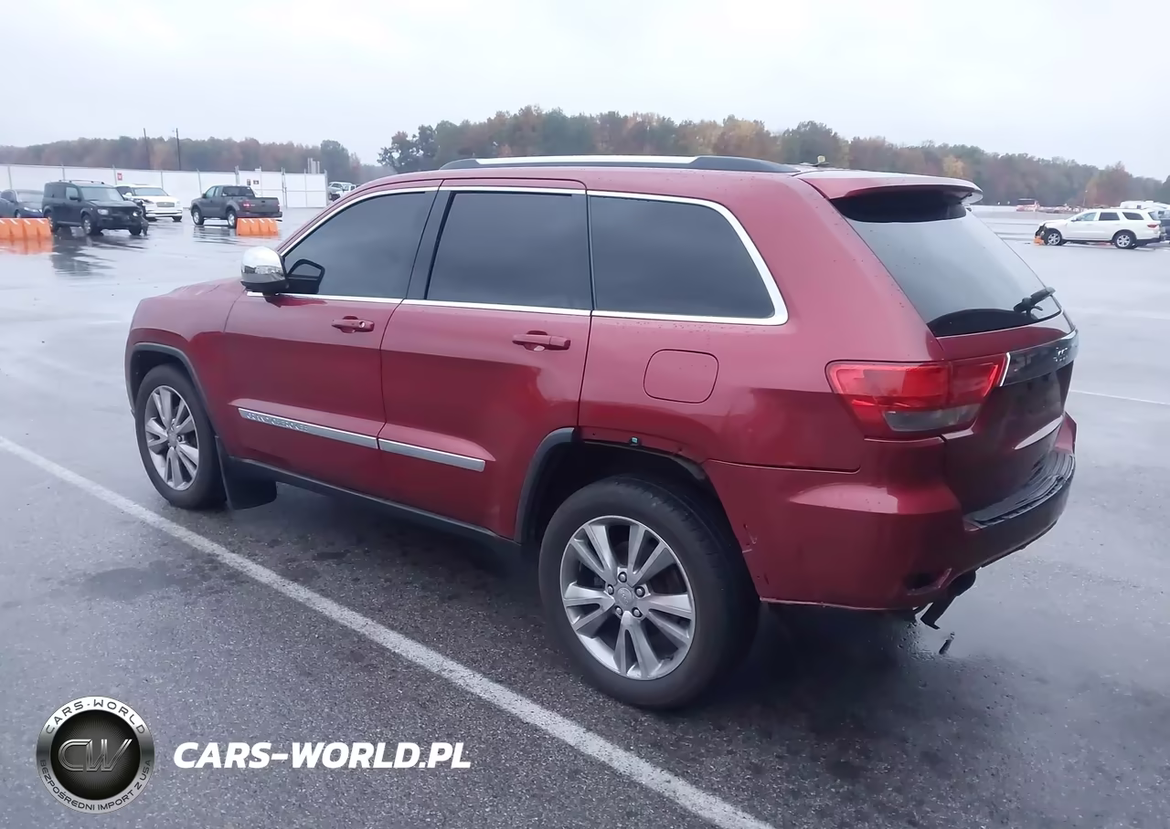 2013 Jeep Grand Cherokee Laredo VIN:1C4RJFAG5DC505717 - 3