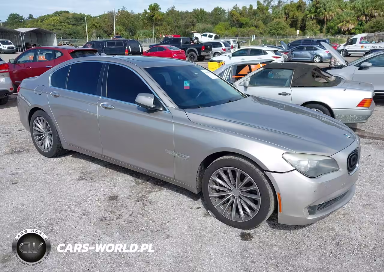 2011 BMW 740I
