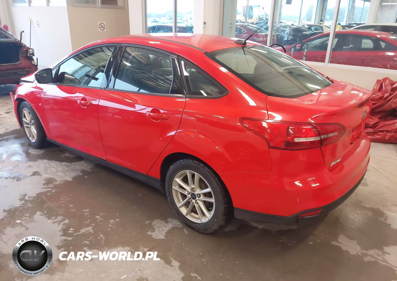 2016 Ford Focus Se VIN:1FADP3F21GL348380 - 3