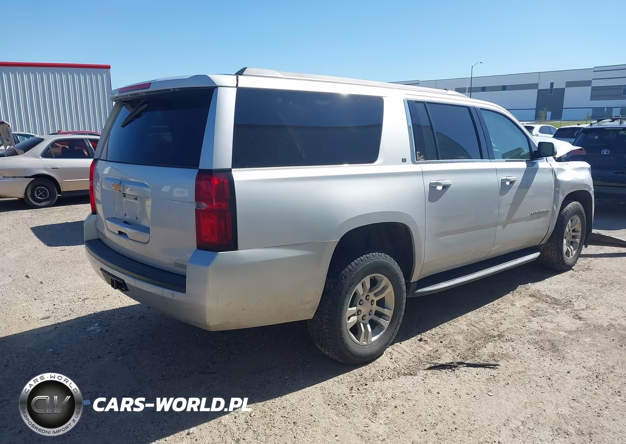 2018 Chevrolet Suburban Lt VIN:1GNSCHKC6JR398132 - 4