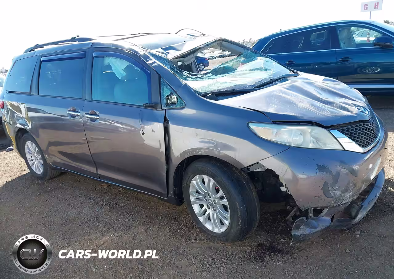 2015 Toyota Sienna Xle 8 Passenger
