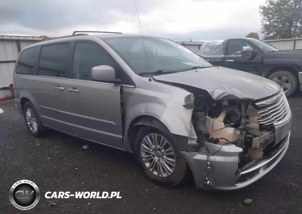 2016 Chrysler Town & Country Touring-L