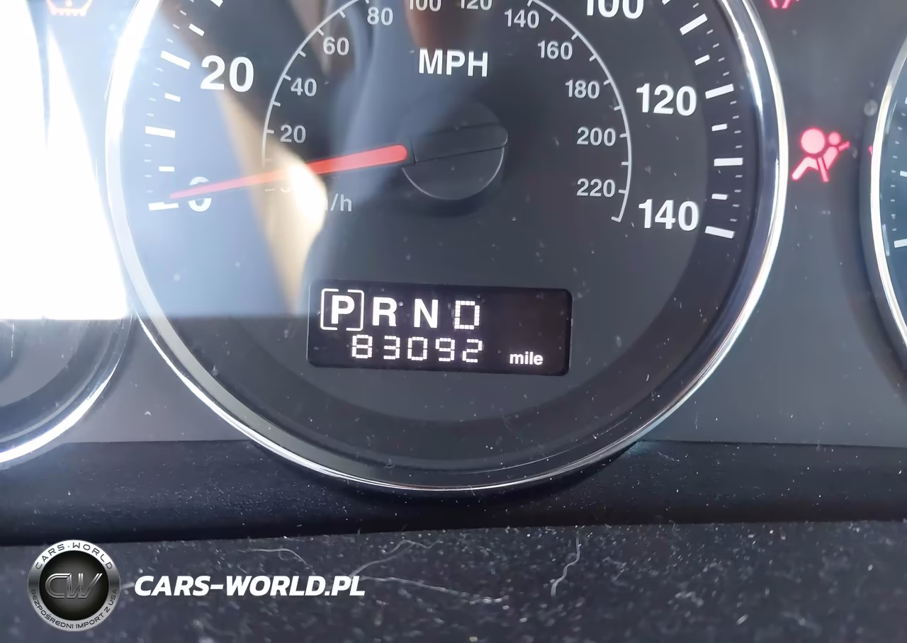 2010 Jeep Grand Cherokee Laredo VIN:1J4PR4GK2AC120606 - 15