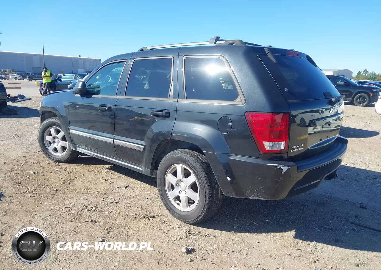 2010 Jeep Grand Cherokee Laredo VIN:1J4PR4GK2AC120606 - 3