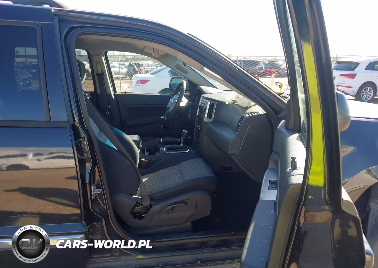 2010 Jeep Grand Cherokee Laredo VIN:1J4PR4GK2AC120606 - 5
