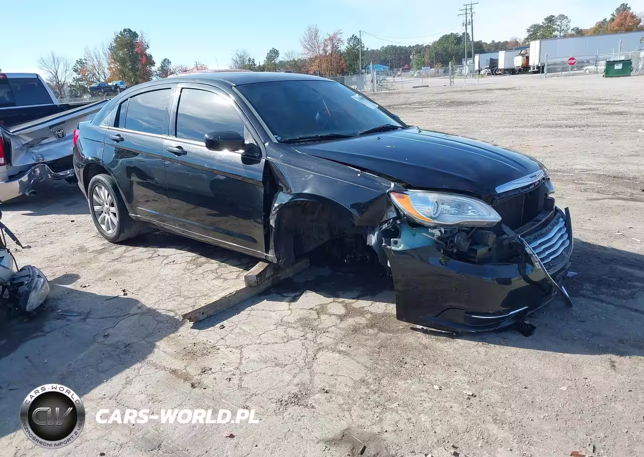 2013 Chrysler 200 Touring