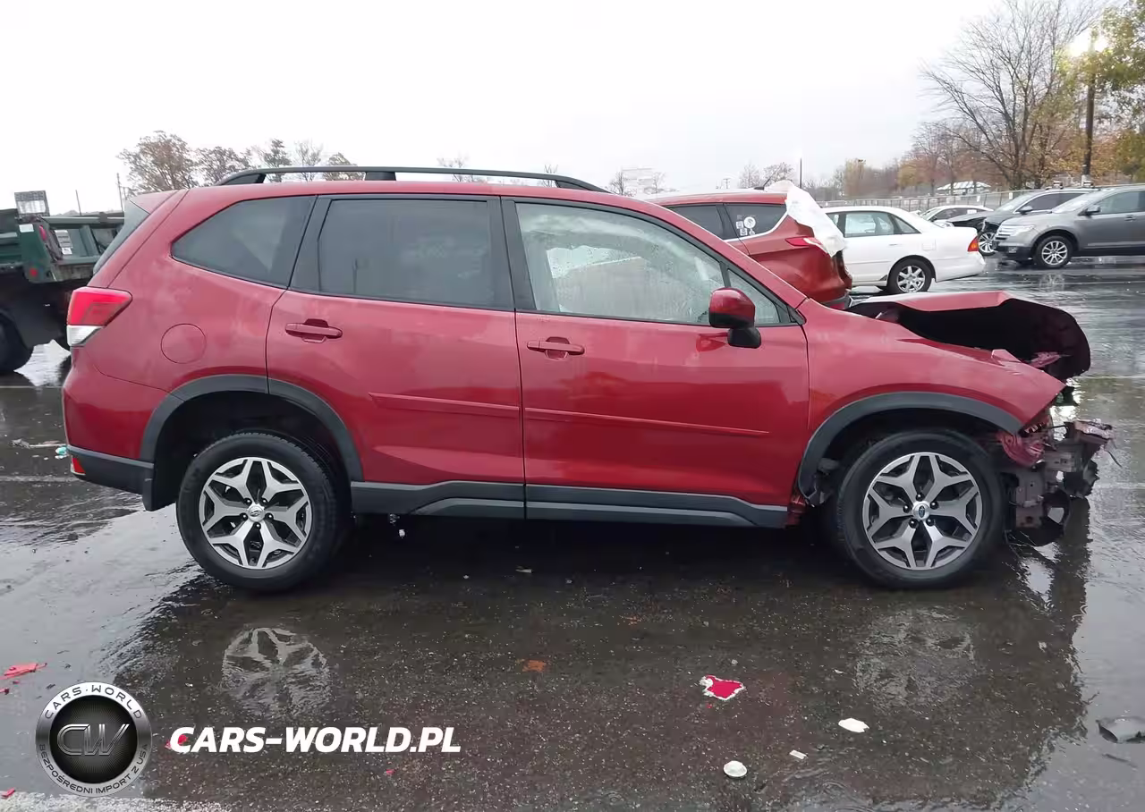 2021 Subaru Forester Premium VIN:JF2SKAFC4MH409654 - 13