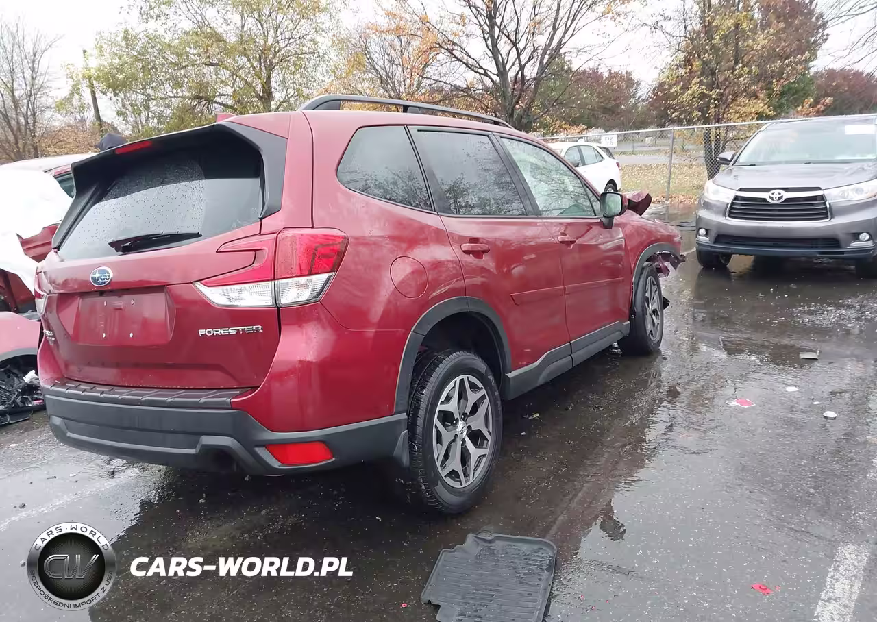 2021 Subaru Forester Premium VIN:JF2SKAFC4MH409654 - 4