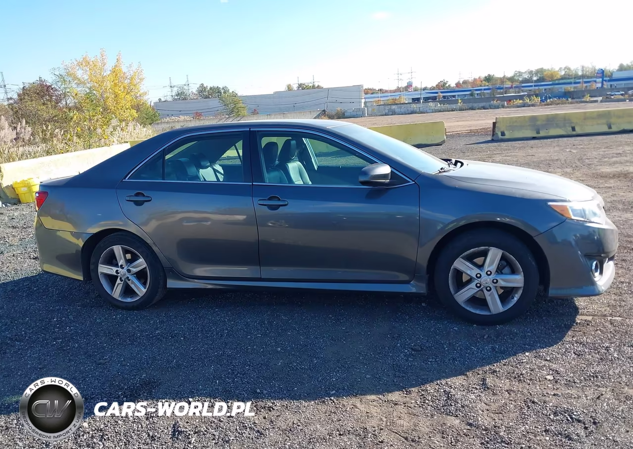 2013 Toyota Camry Se VIN:4T1BF1FK7DU270374 - 13