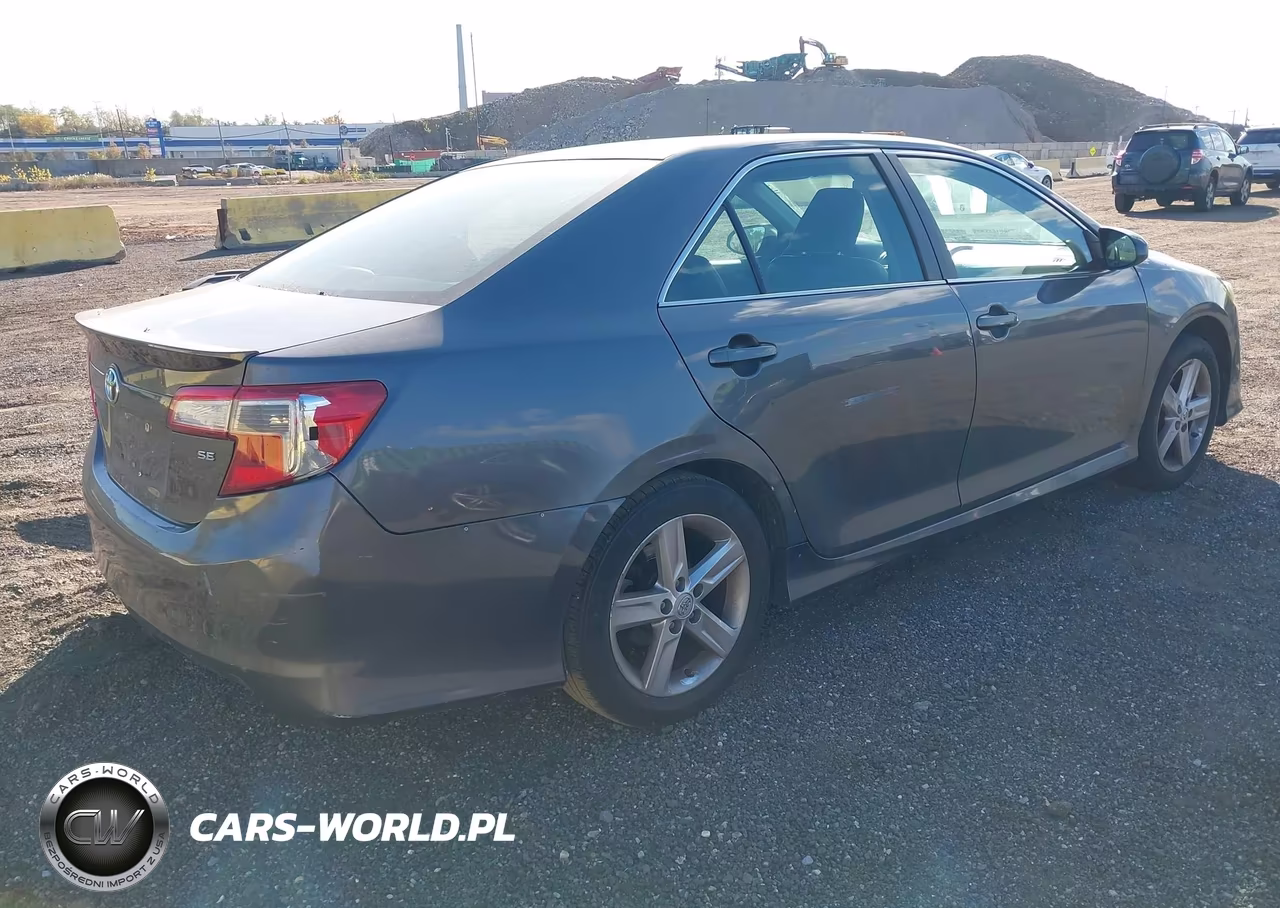 2013 Toyota Camry Se VIN:4T1BF1FK7DU270374 - 4