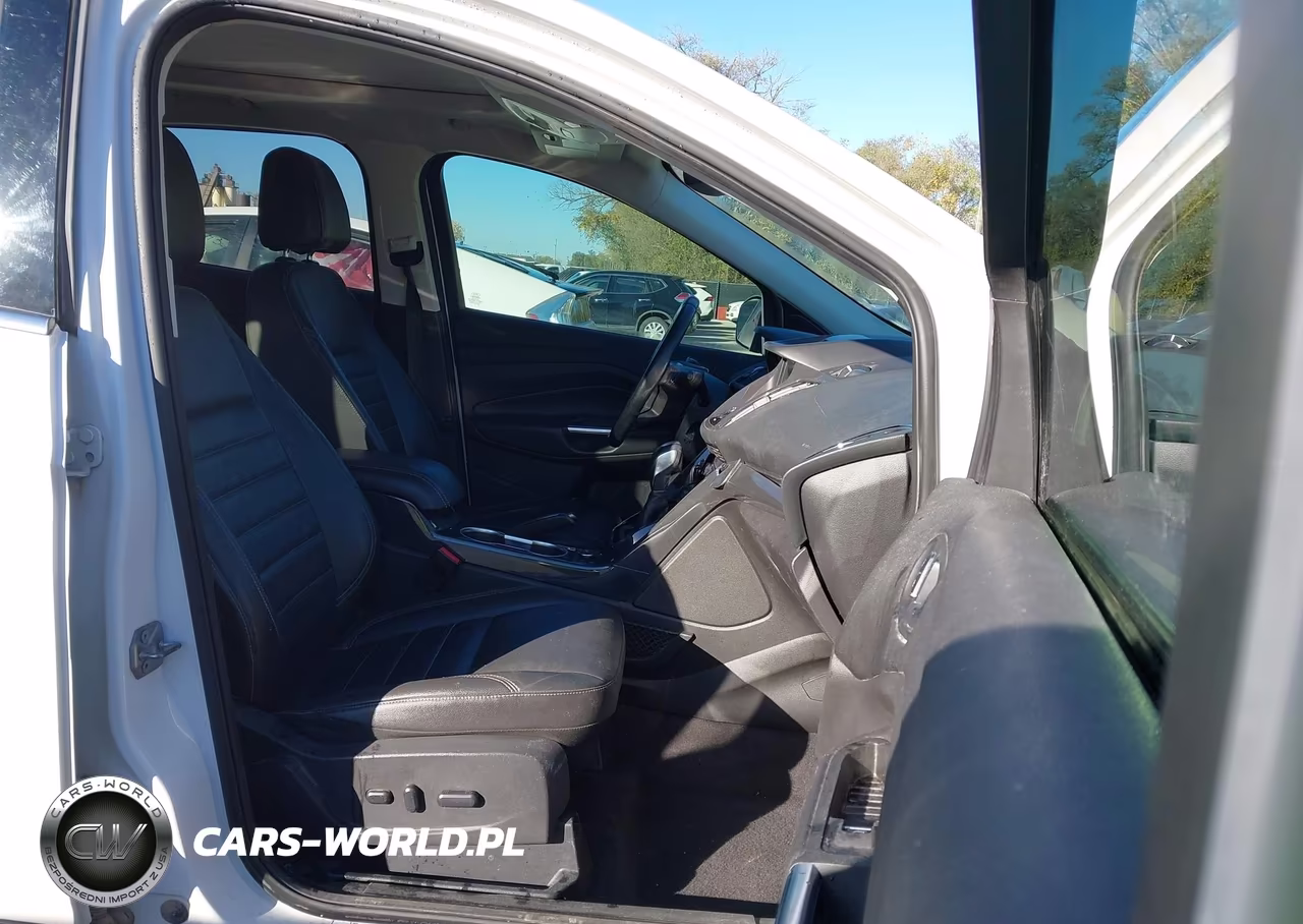 2015 Ford Escape Titanium VIN:1FMCU9J91FUC35135 - 5