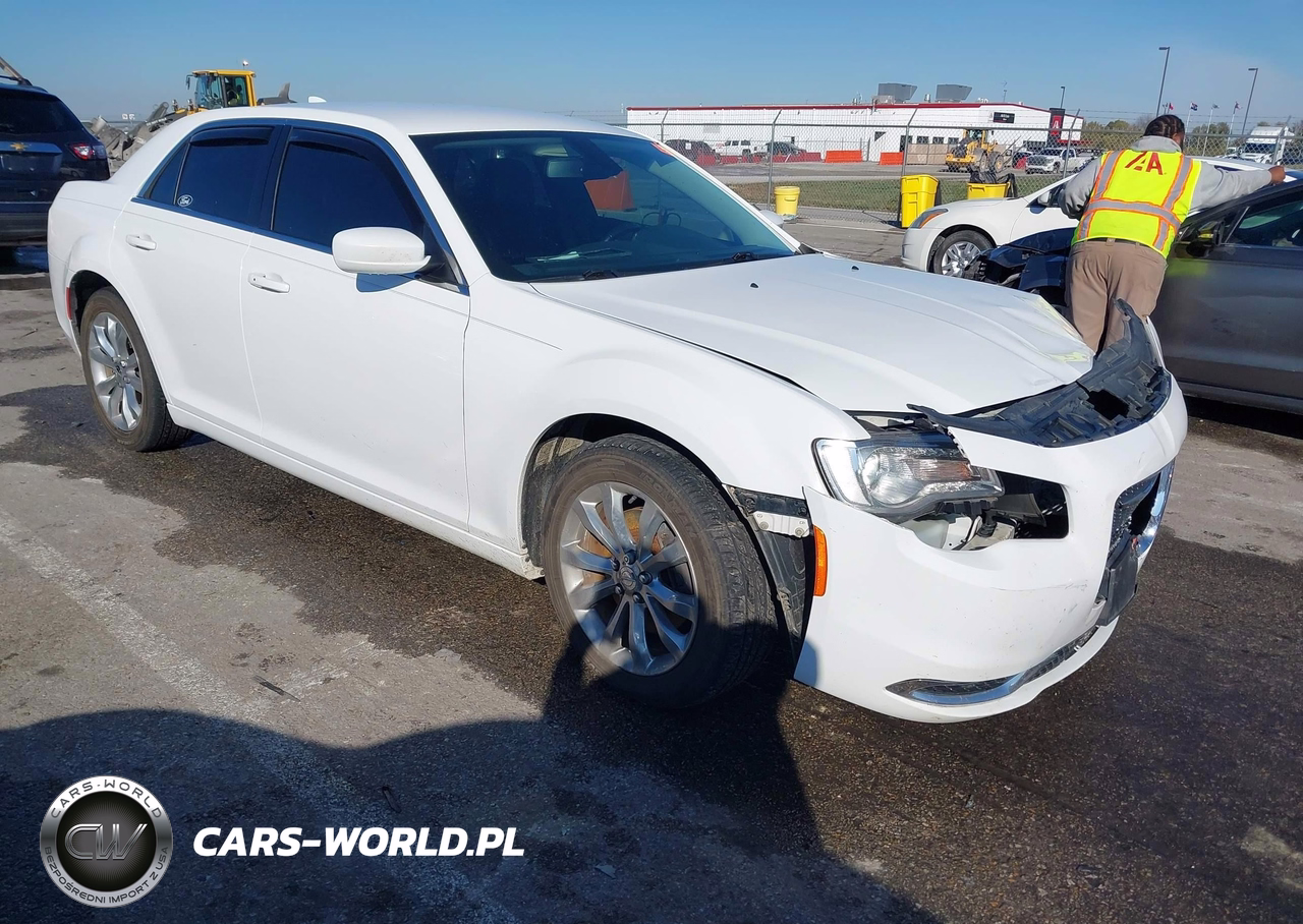 2018 Chrysler 300 Touring L Awd