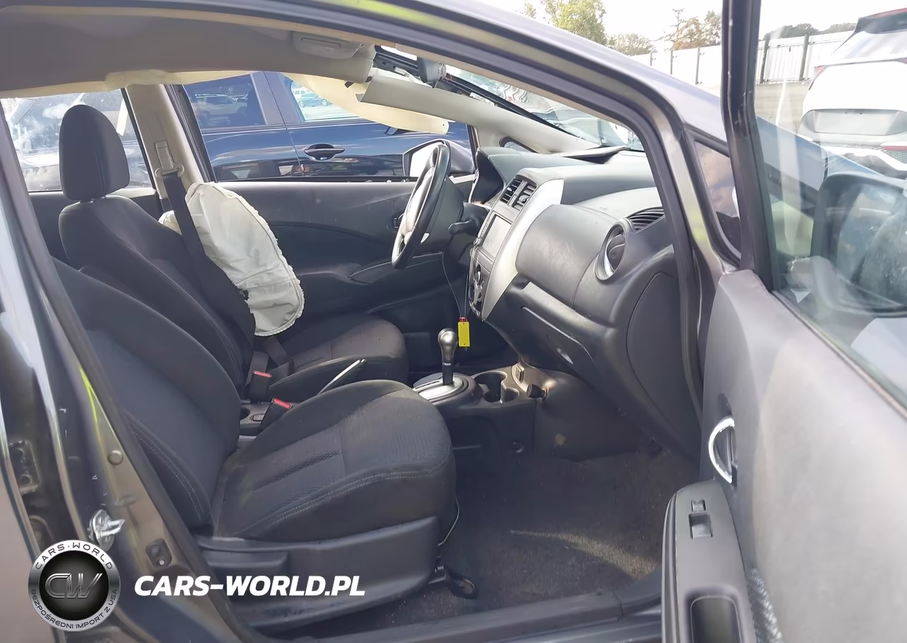 2019 Nissan Versa Note Sv VIN:3N1CE2CP7KL360863 - 5