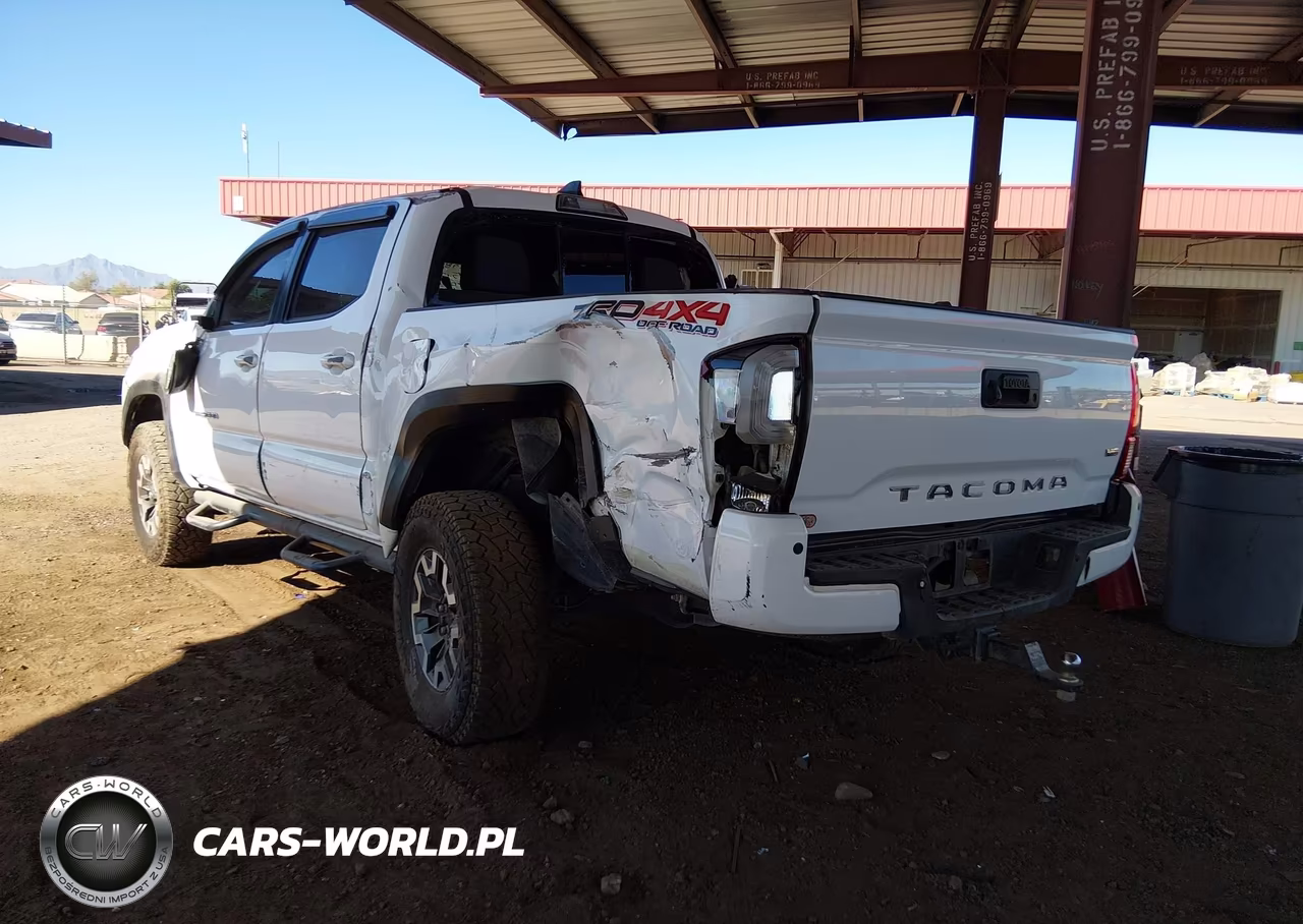 2018 Toyota Tacoma Trd Off Road VIN:3TMCZ5ANXJM155129 - 3