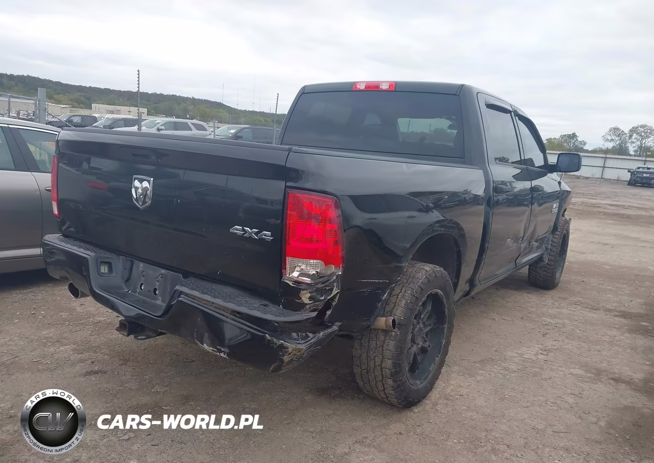 2017 Ram 1500 Express 4X4 5'7 Box VIN:3C6RR7KT2HG723991 - 4