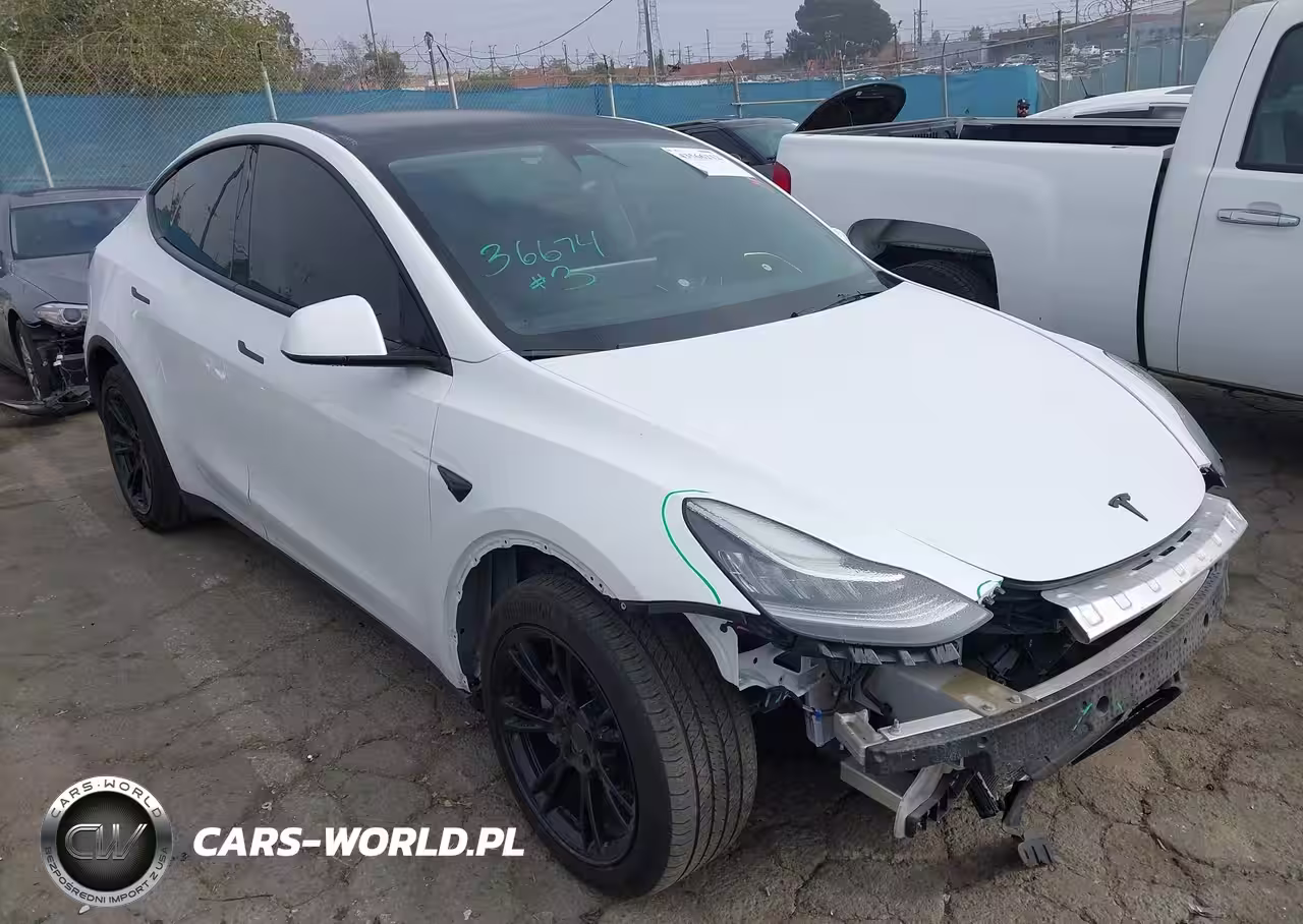 2022 Tesla Model Y Long Range Dual Motor All-Wheel Drive