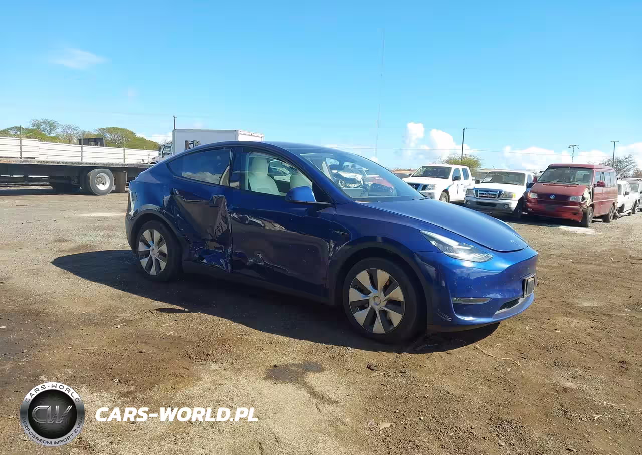 2022 Tesla Model Y Long Range Dual Motor All-Wheel Drive