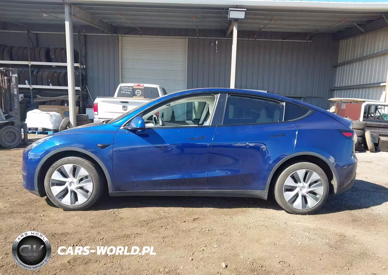 2022 Tesla Model Y Long Range Dual Motor All-Wheel Drive VIN:7SAYGDEE0NF367308 - 13