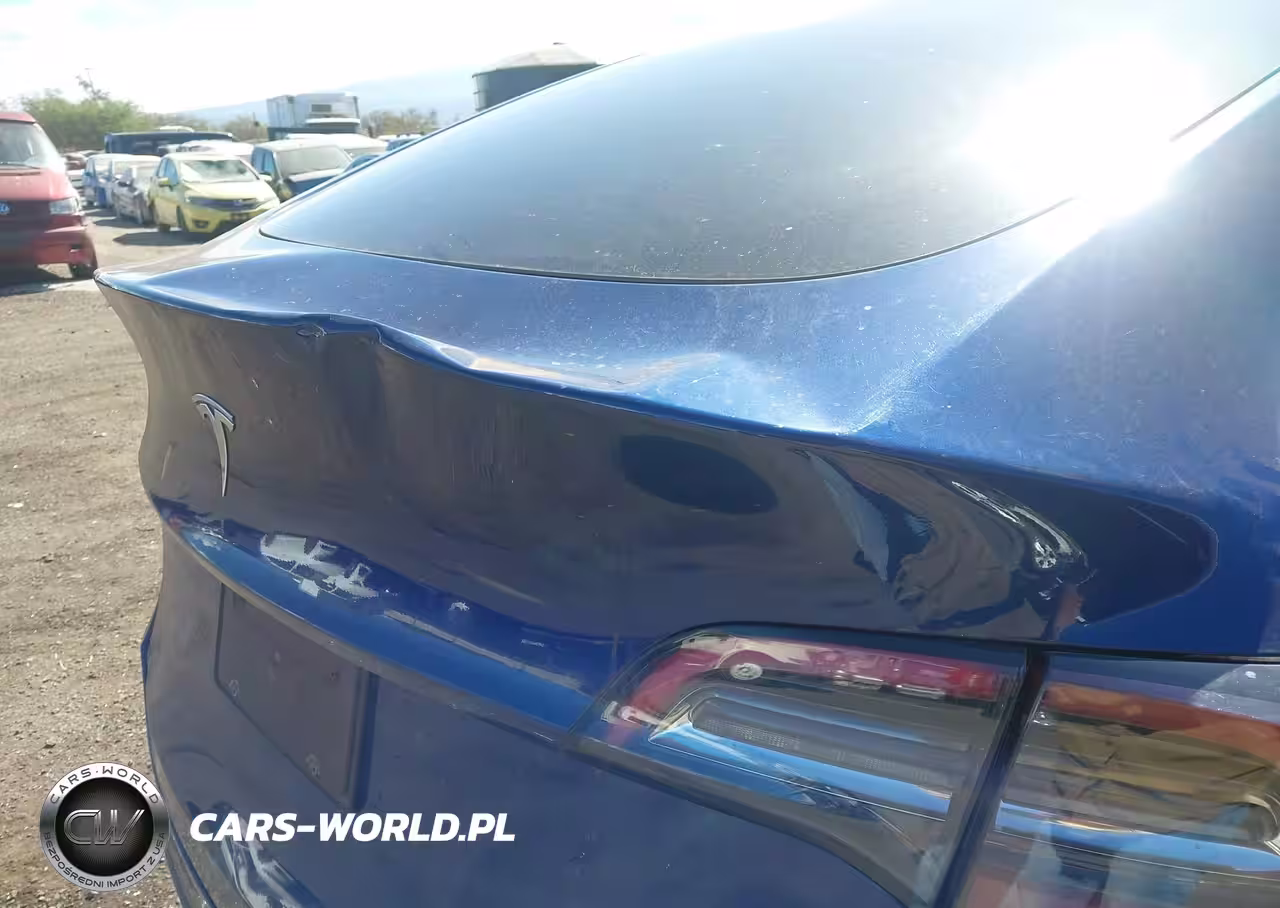 2022 Tesla Model Y Long Range Dual Motor All-Wheel Drive VIN:7SAYGDEE0NF367308 - 19
