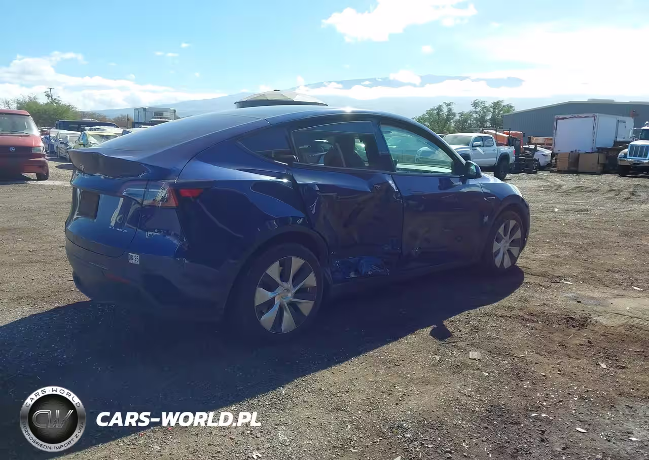 2022 Tesla Model Y Long Range Dual Motor All-Wheel Drive VIN:7SAYGDEE0NF367308 - 4