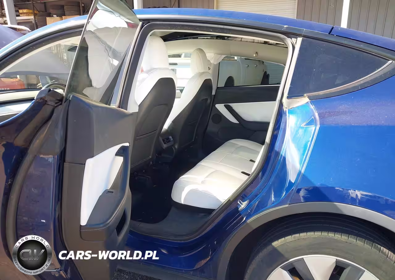2022 Tesla Model Y Long Range Dual Motor All-Wheel Drive VIN:7SAYGDEE0NF367308 - 8