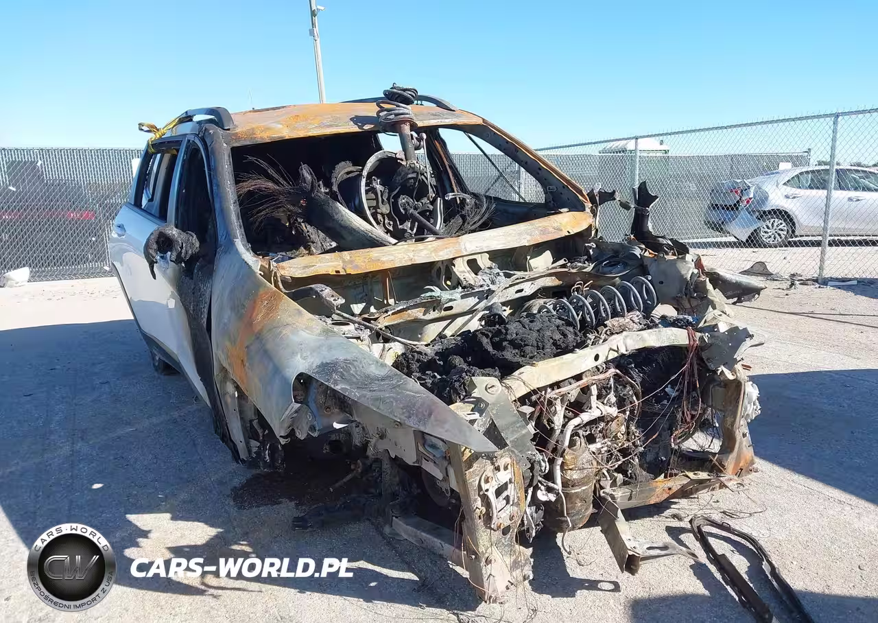 2016 Jeep Cherokee Altitude