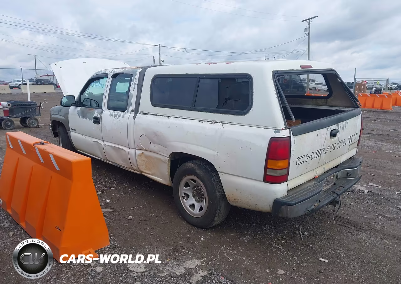 2002 Chevrolet Silverado 1500 VIN:2GCEC19W521134679 - 3