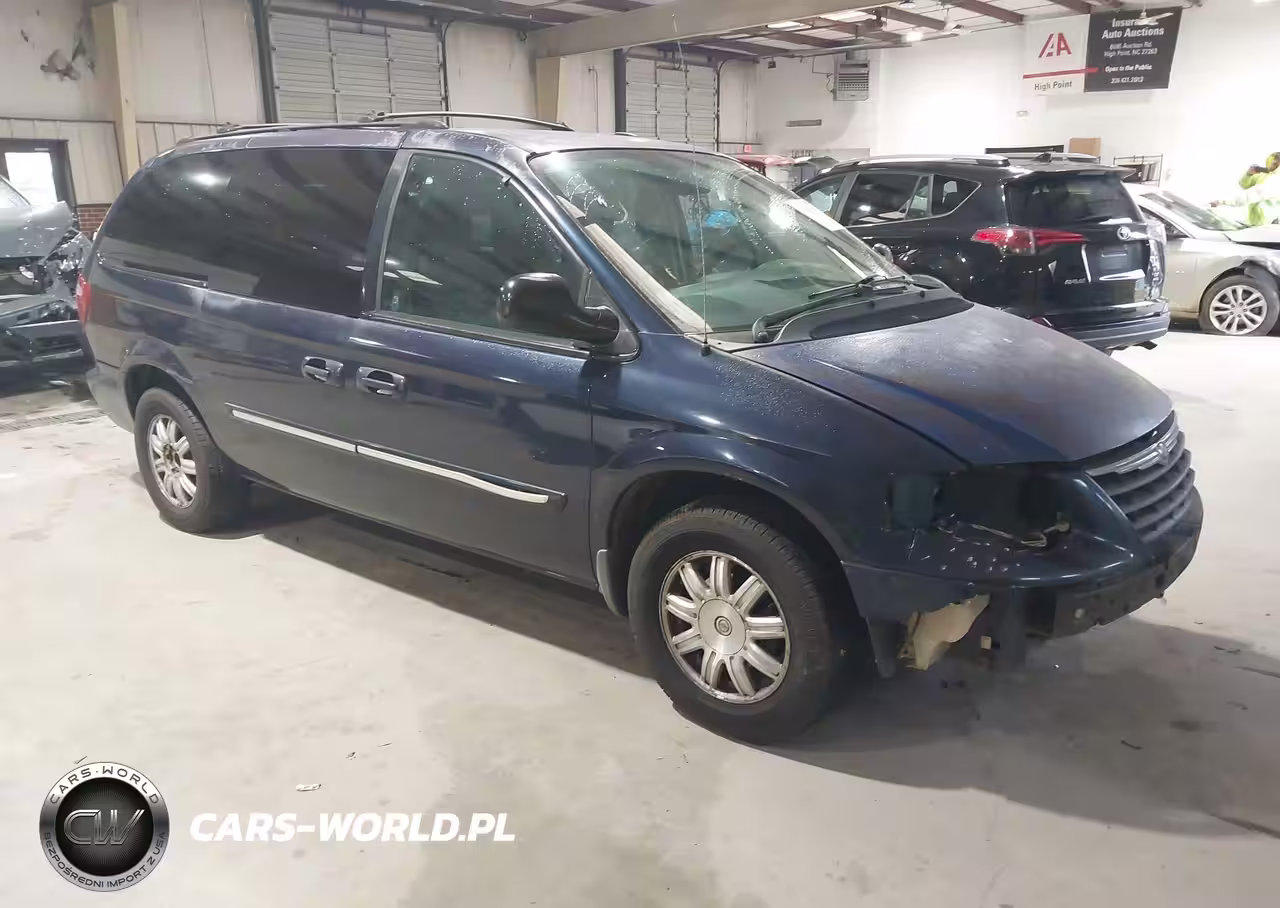 2005 Chrysler Town & Country Touring