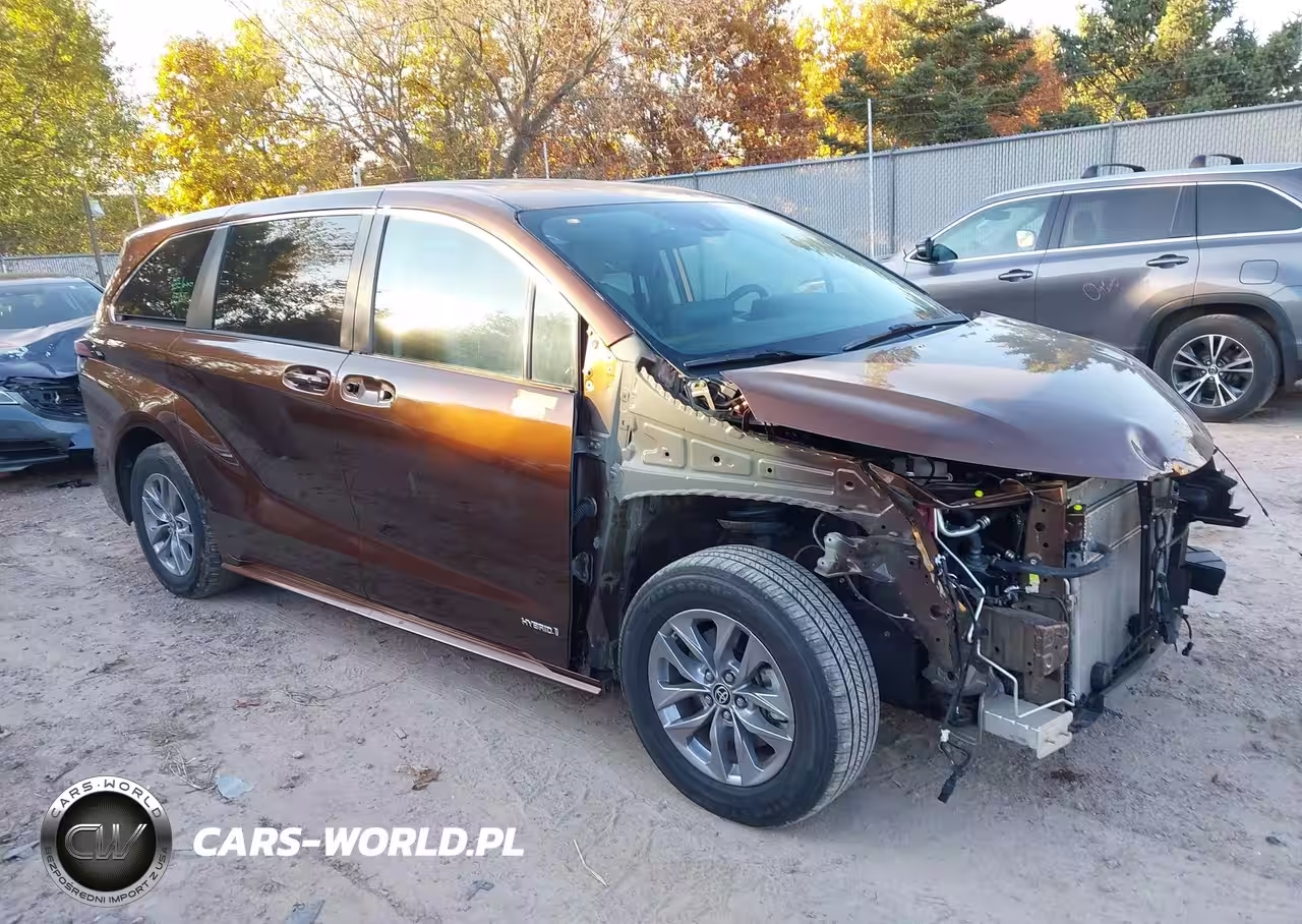 2021 Toyota Sienna Le