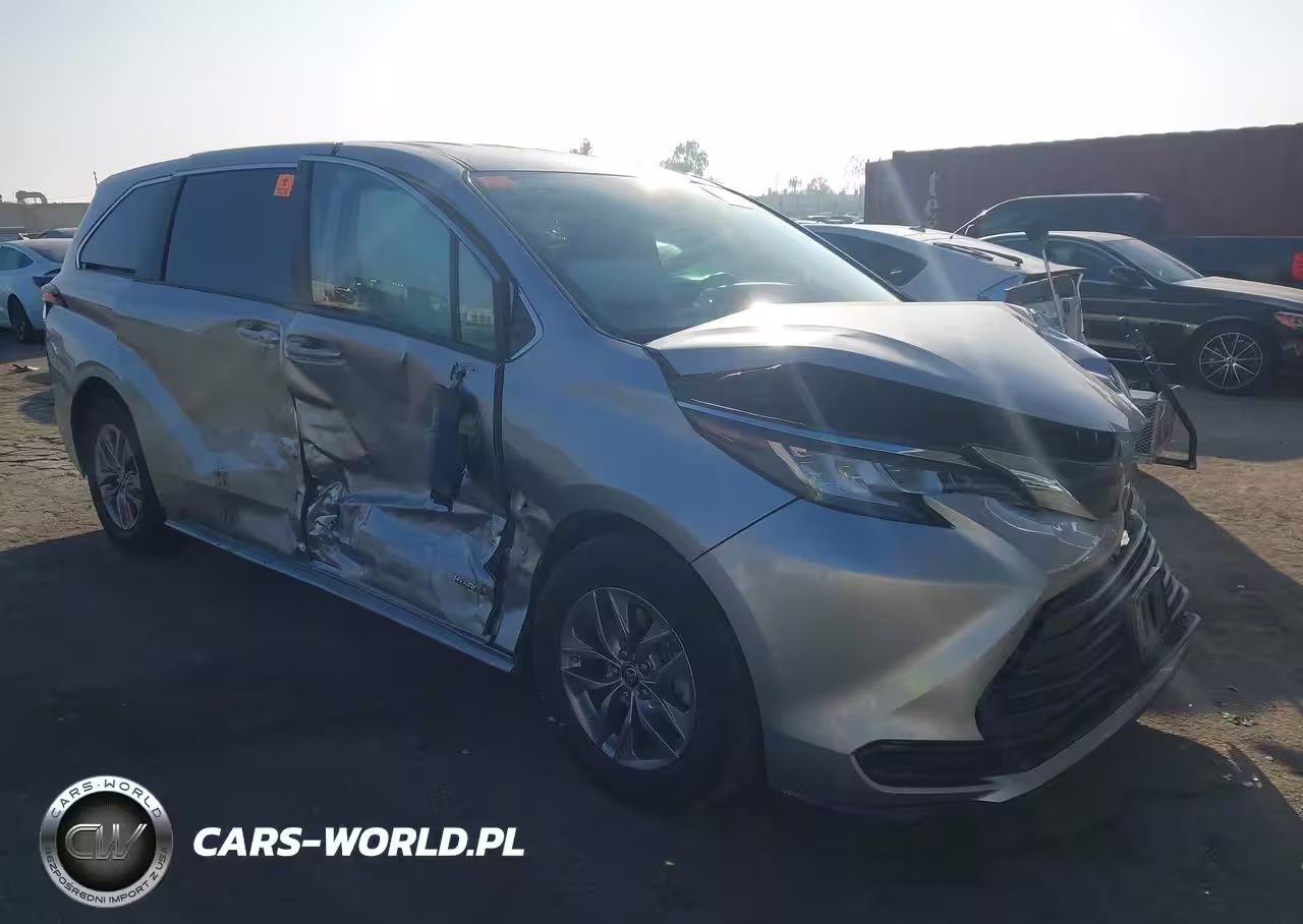 2021 Toyota Sienna Le