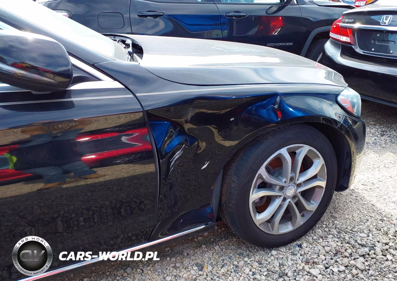 2017 Mercedes-Benz C 300 4Matic VIN:55SWF4KBXHU186883 - 17