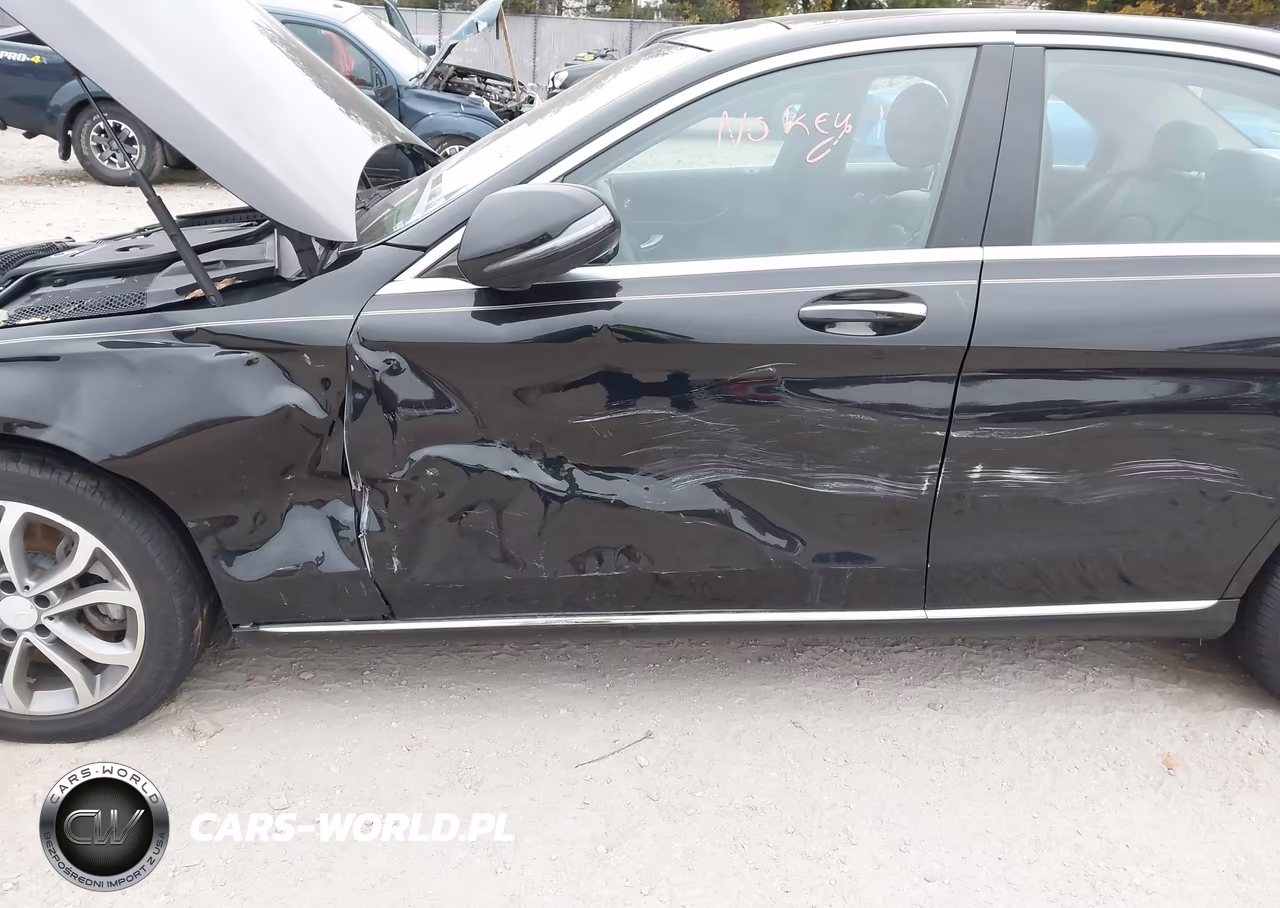 2017 Mercedes-Benz C 300 4Matic VIN:55SWF4KBXHU186883 - 6