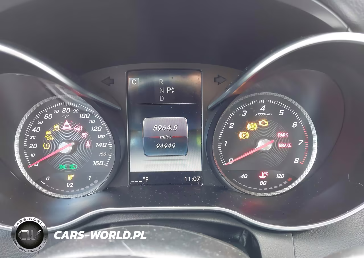2017 Mercedes-Benz C 300 4Matic VIN:55SWF4KBXHU186883 - 7