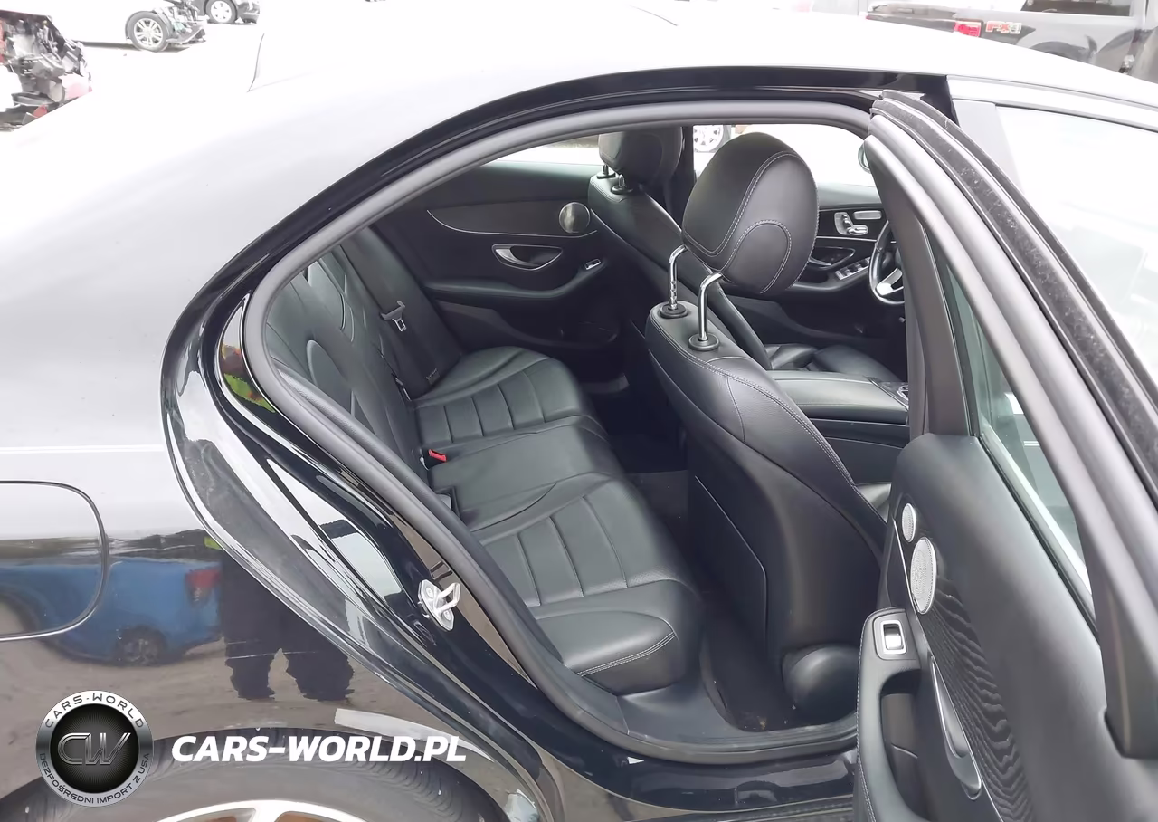 2017 Mercedes-Benz C 300 4Matic VIN:55SWF4KBXHU186883 - 8