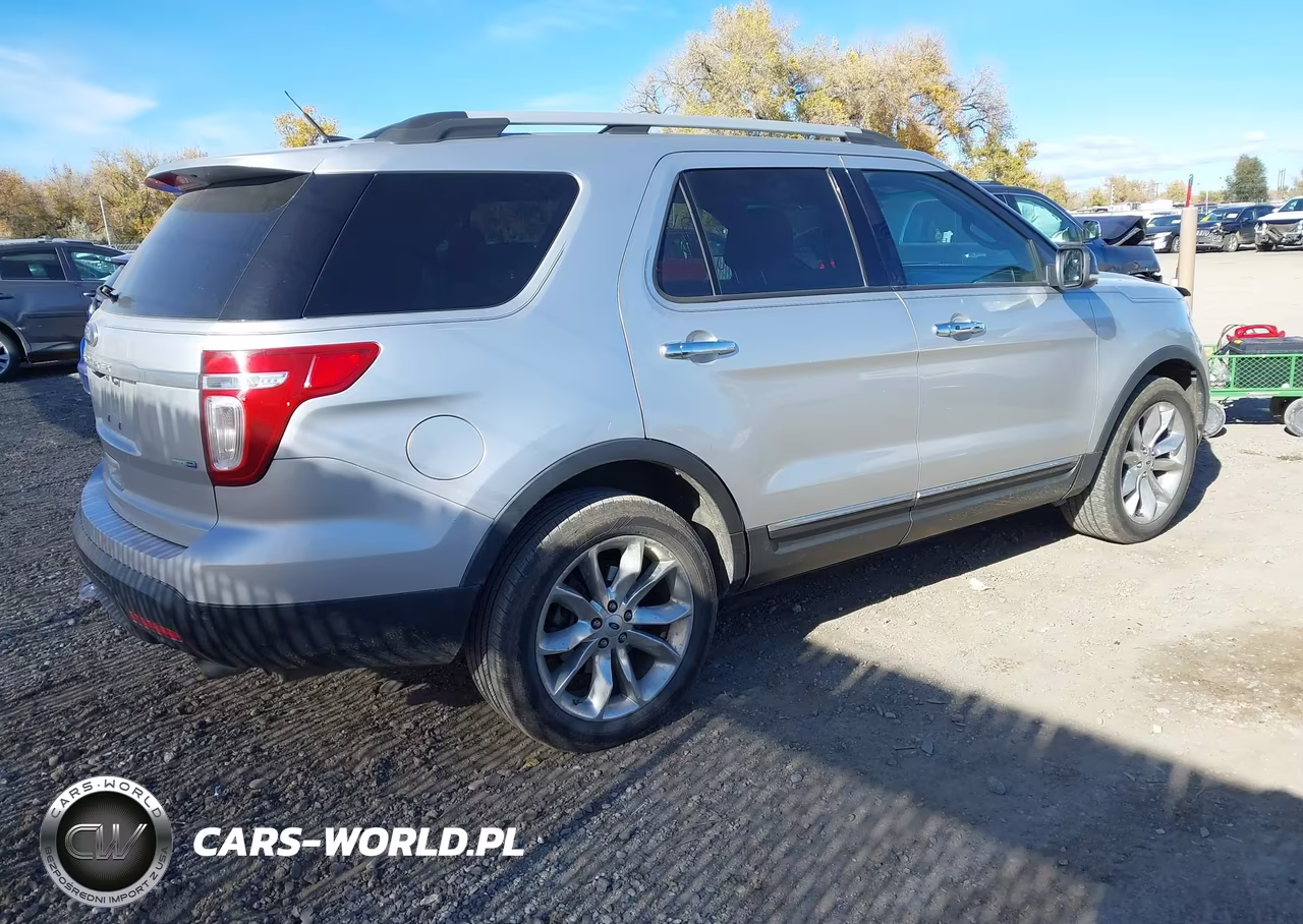 2013 Ford Explorer Xlt VIN:1FM5K8D80DGA37122 - 4