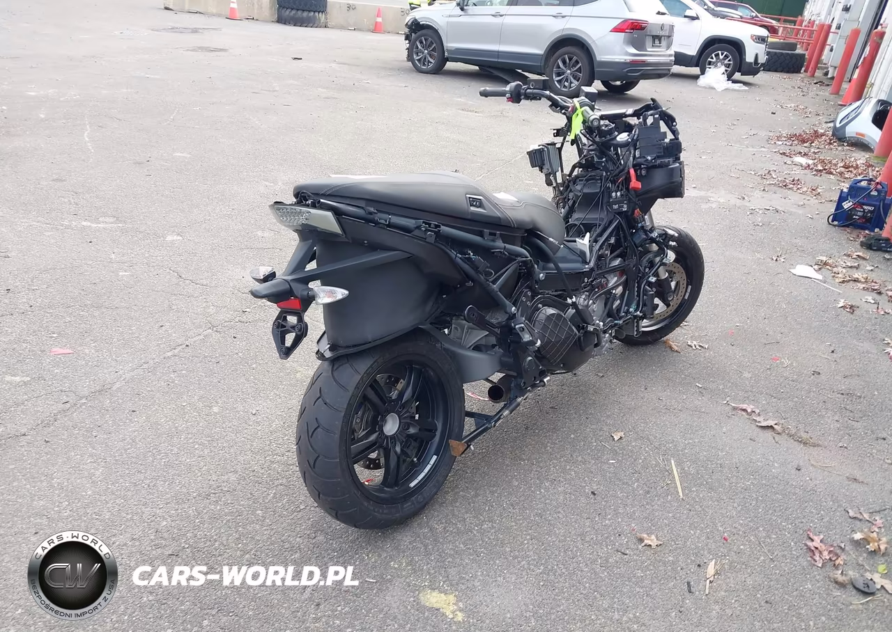 2017 BMW C650 Sport VIN:WB10C1408HZ314961 - 4
