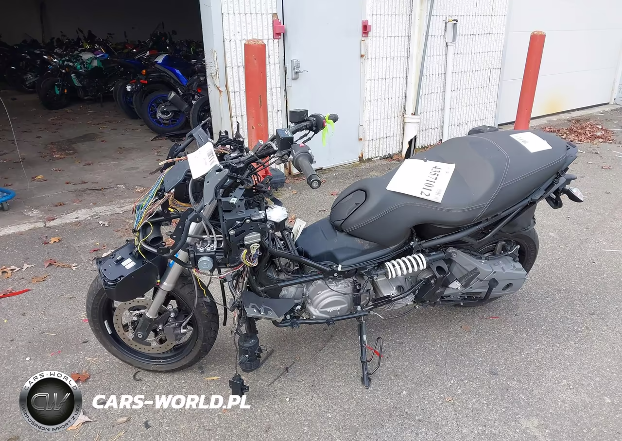 2017 BMW C650 Sport VIN:WB10C1408HZ314961 - 9